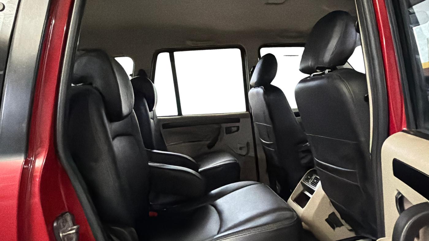 2022 Mahindra SCORPIO CLASSIC S11 7STR, Diesel, Manual, 61,296 km, Right Side Rear Door Cabin