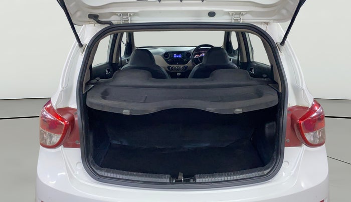 2016 Hyundai Grand i10 SPORTZ 1.2 KAPPA VTVT, Petrol, Manual, 40,629 km, Boot Open Zoomed View