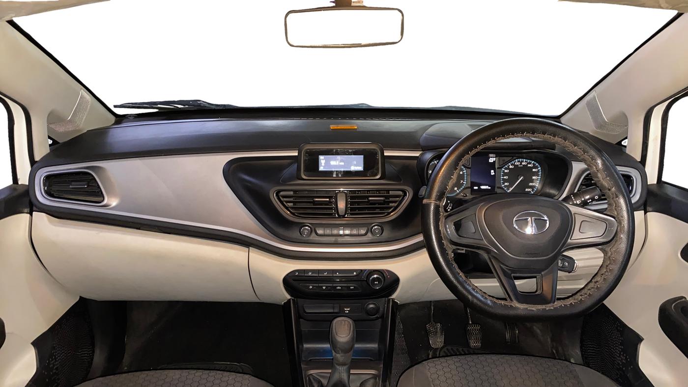 2022 Tata ALTROZ XE PLUS DIESEL, Diesel, Manual, 48,834 km, Dashboard