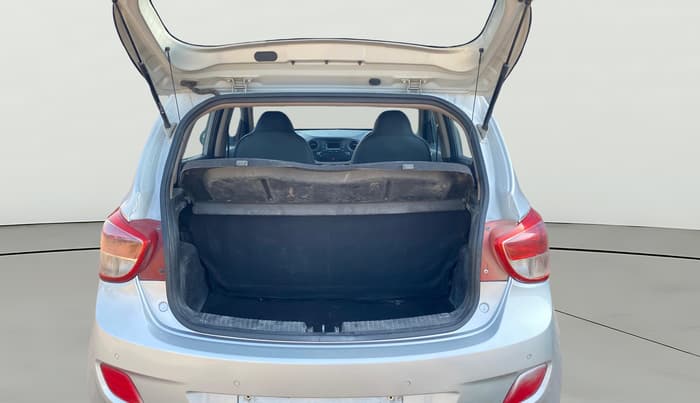 2015 Hyundai Grand i10 SPORTZ 1.2 KAPPA VTVT, Petrol, Manual, 88,547 km, Boot Open Zoomed View