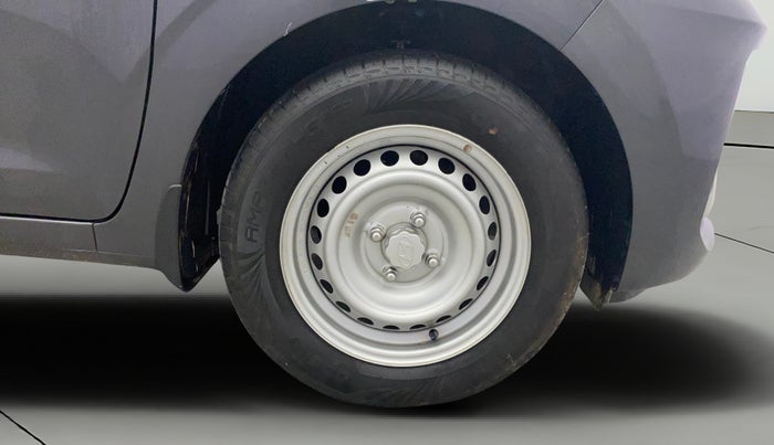 2024 Hyundai GRAND I10 NIOS ERA 1.2 KAPPA VTVT, Petrol, Manual, 4,869 km, Right Front Wheel