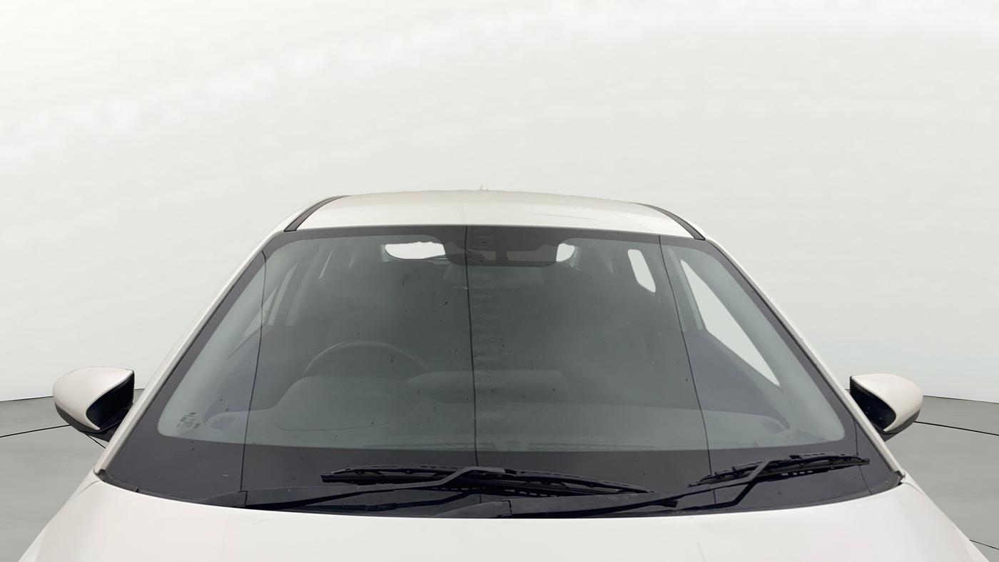 2021 Hyundai NEW I20 ASTA 1.2 AT, Petrol, Automatic, 1,02,328 km, Front Windshield