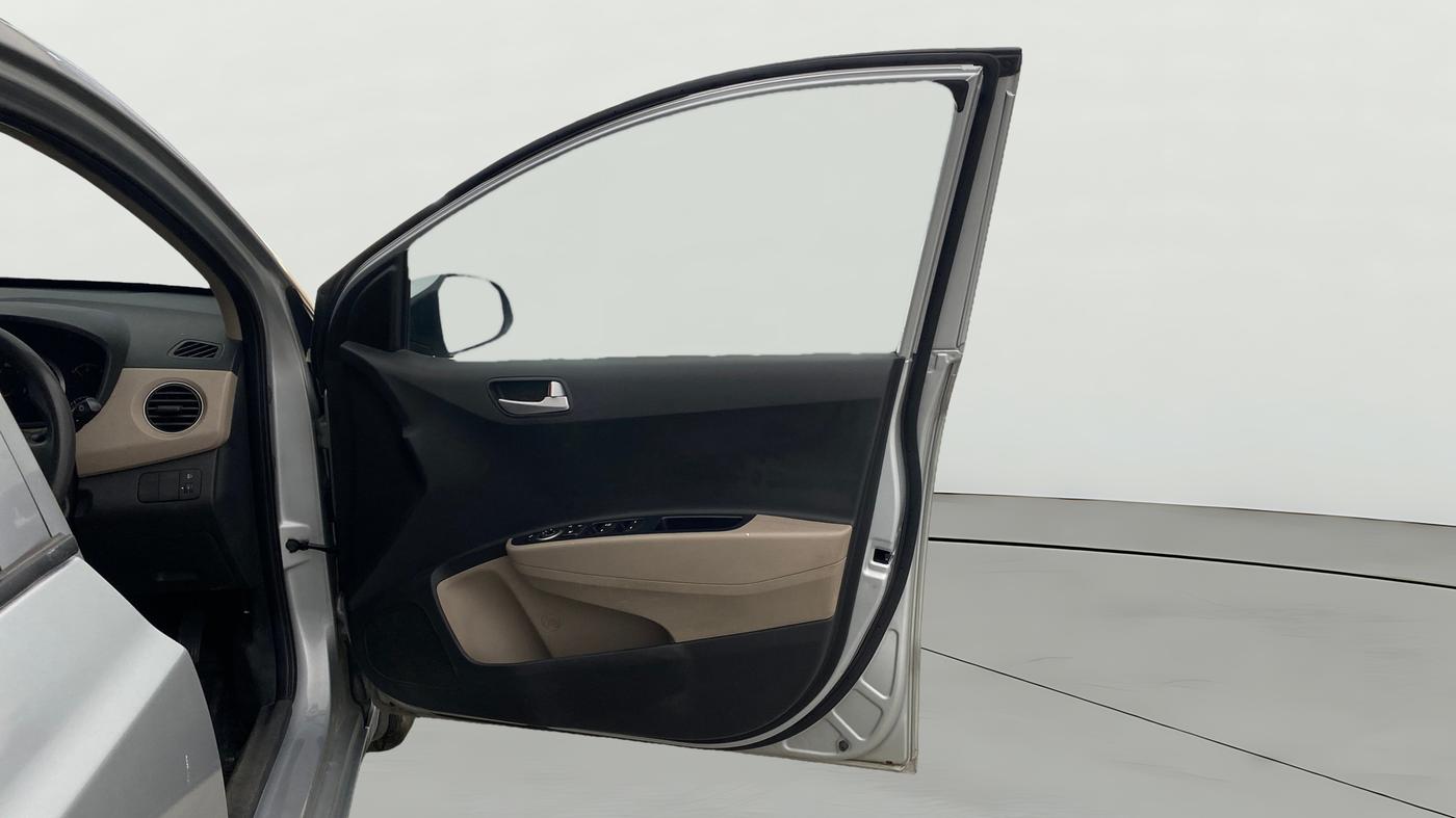 2019 Hyundai Grand i10 SPORTZ AT 1.2 KAPPA VTVT, Petrol, Automatic, 76,726 km, RHS Front Door