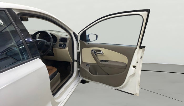 2016 Skoda Rapid 1.6 MPI ACTIVE, Petrol, Manual, 83,139 km, RHS Front Door