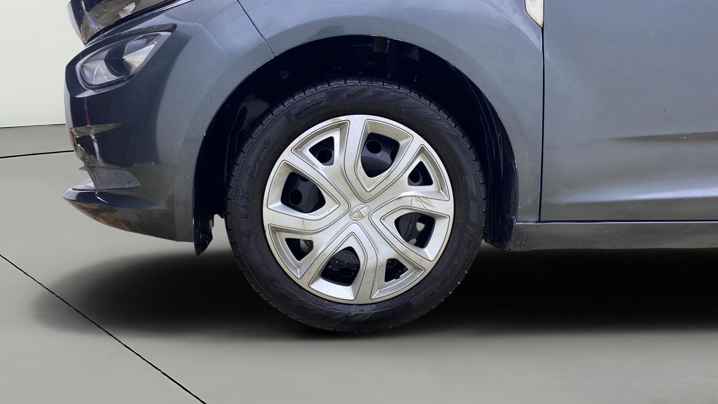 2020 Tata ALTROZ XT PETROL, CNG, Manual, 70,603 km, Left Front Wheel