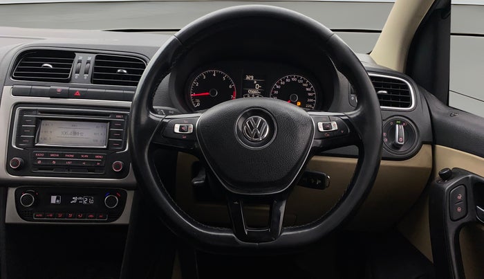 2015 Volkswagen Polo HIGHLINE1.2L, Petrol, Manual, 1,05,657 km, Steering Wheel Close Up