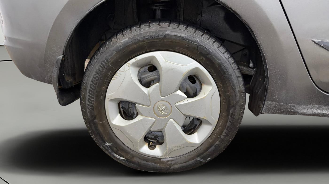 2022 Tata TIGOR XZ CNG, CNG, Manual, 78,340 km, Right Rear Wheel