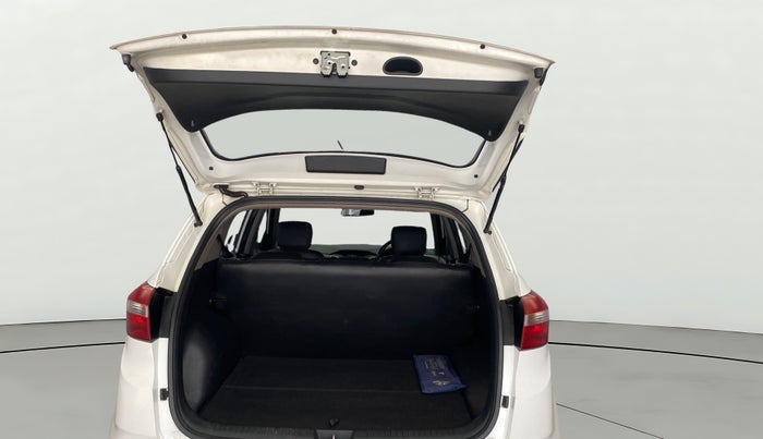 2016 Hyundai Creta E PLUS 1.6 PETROL, Petrol, Manual, 61,202 km, Boot Door Open