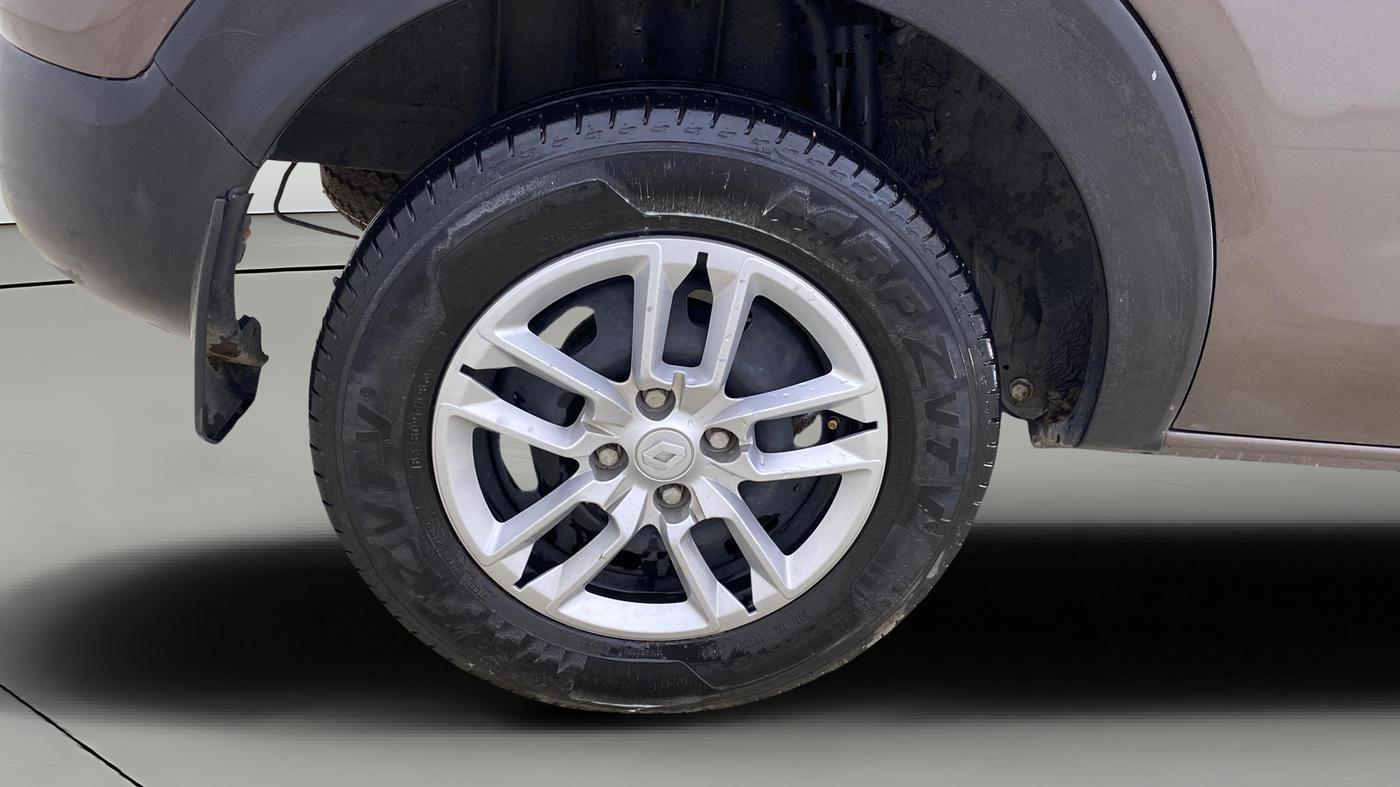 2024 Renault TRIBER RXL MT, CNG, Manual, 67,210 km, Right Rear Wheel