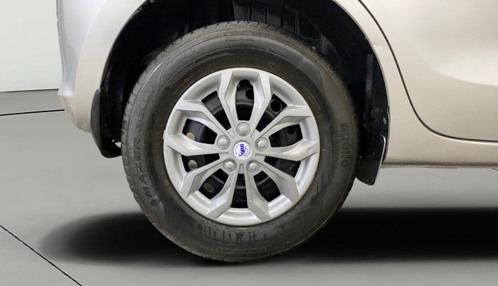 2018 Maruti Swift VXI, Petrol, Manual, 42,649 km, Right Rear Wheel