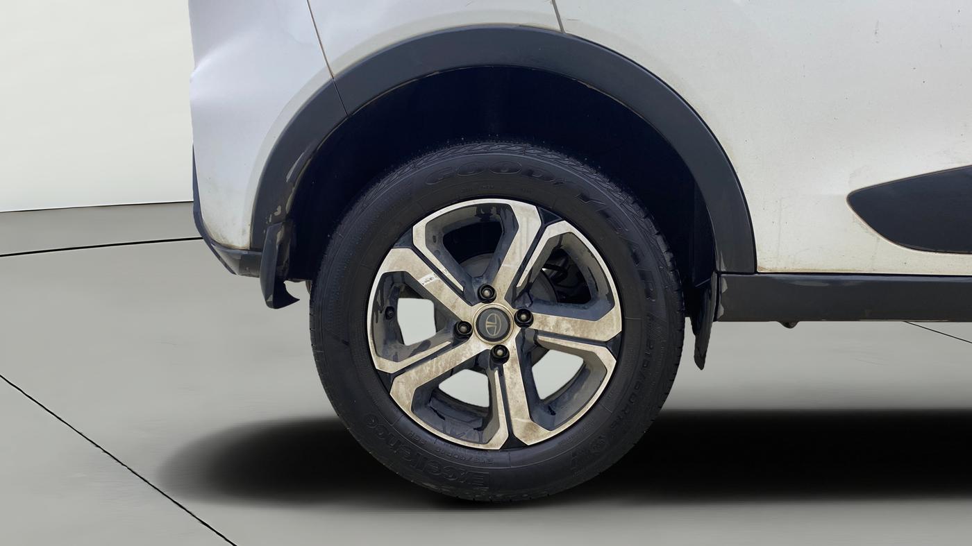 2023 Tata NEXON XZA PLUS PETROL, Petrol, Automatic, 36,172 km, Right Rear Wheel