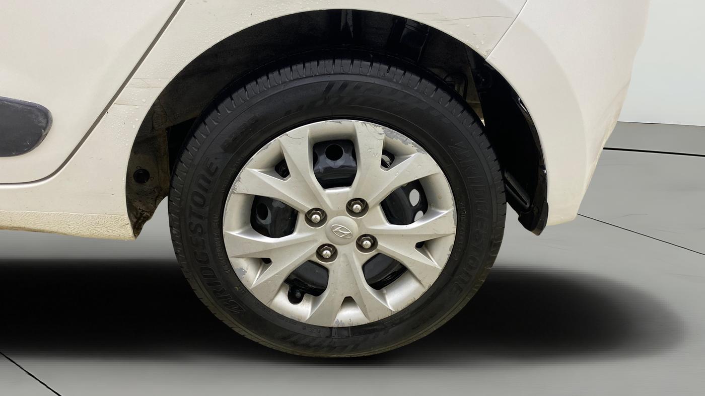 2016 Hyundai Grand i10 SPORTZ 1.2 KAPPA VTVT, Petrol, Manual, 72,483 km, Left Rear Wheel