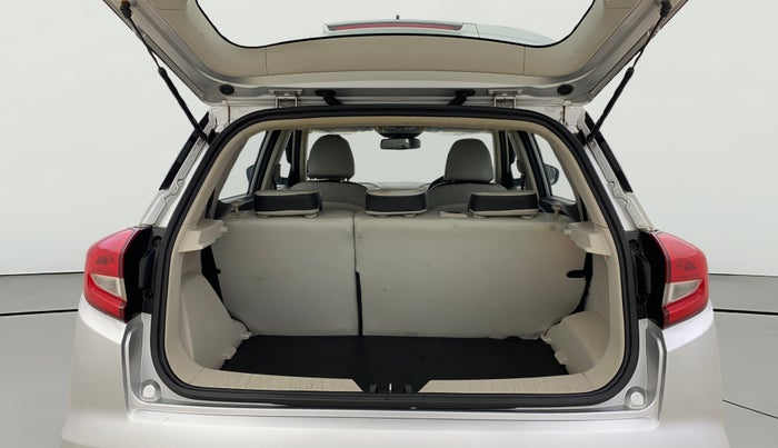 2020 Mahindra XUV300 W8 (O) 1.2 PETROL, Petrol, Manual, 40,915 km, Boot Open Zoomed View