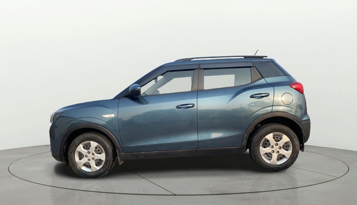 2022 Mahindra XUV300 W6 1.2 PETROL, Petrol, Manual, 19,471 km, Left Side