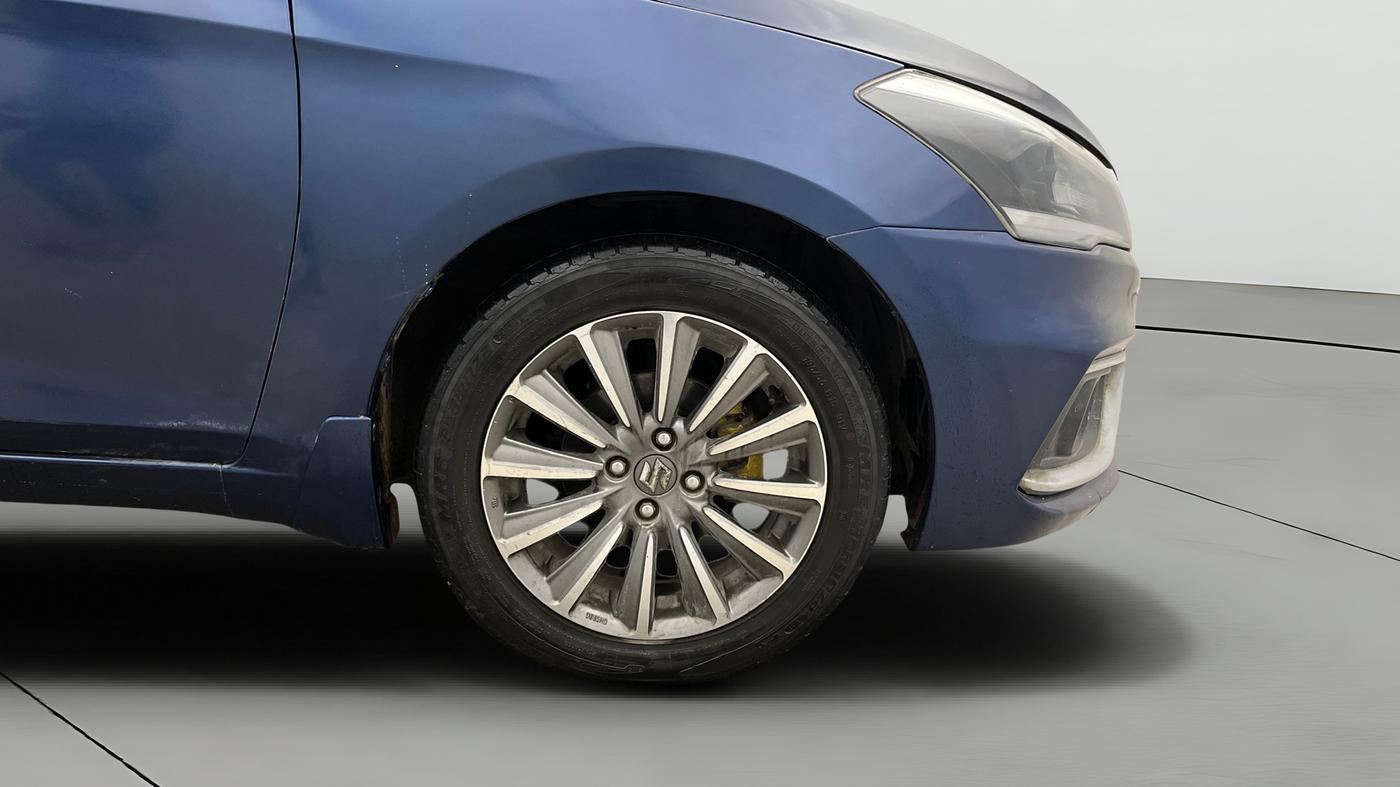 2018 Maruti Ciaz ALPHA  AT 1.5 SHVS PETROL, Petrol, Automatic, 1,02,771 km, Right Front Wheel