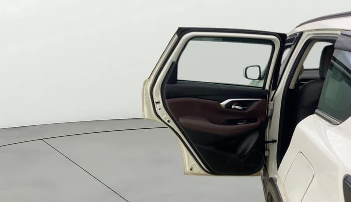 2022 Maruti Grand Vitara ALPHA SMART HYBRID AT, Petrol, Automatic, 34,828 km, LHS Rear Door