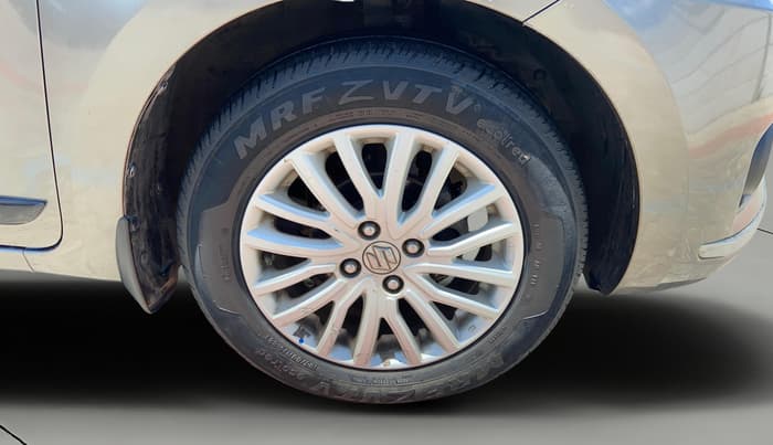 2018 Maruti Dzire ZXI AMT, Petrol, Automatic, 91,687 km, Right Front Wheel