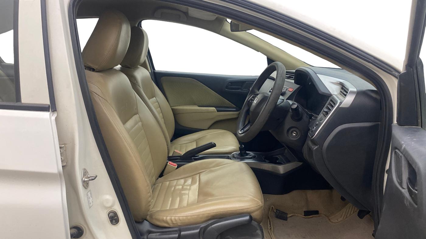 2015 Honda City 1.5L I-DTEC S, Diesel, Manual, 1,07,034 km, Right Side Front Door Cabin