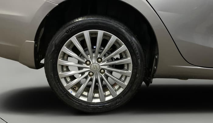 2017 Maruti Ciaz ZXI+, Petrol, Manual, 70,325 km, Right Rear Wheel
