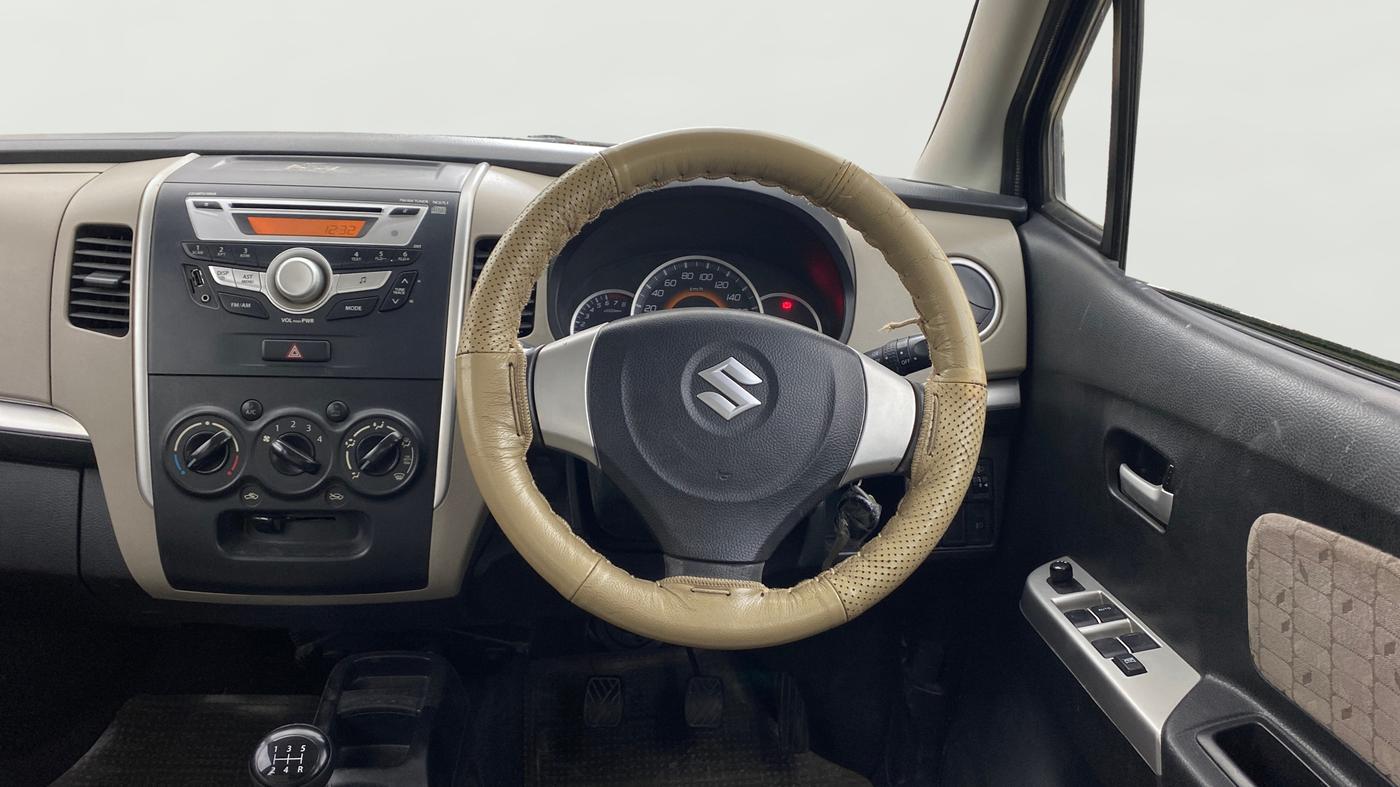 2014 Maruti Wagon R 1.0 VXI, Petrol, Manual, 11,438 km, Steering Wheel Close Up