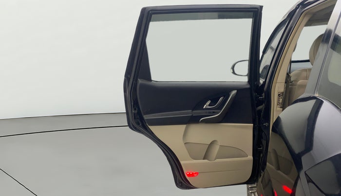 2015 Mahindra XUV500 W10, Diesel, Manual, 50,127 km, LHS Rear Door