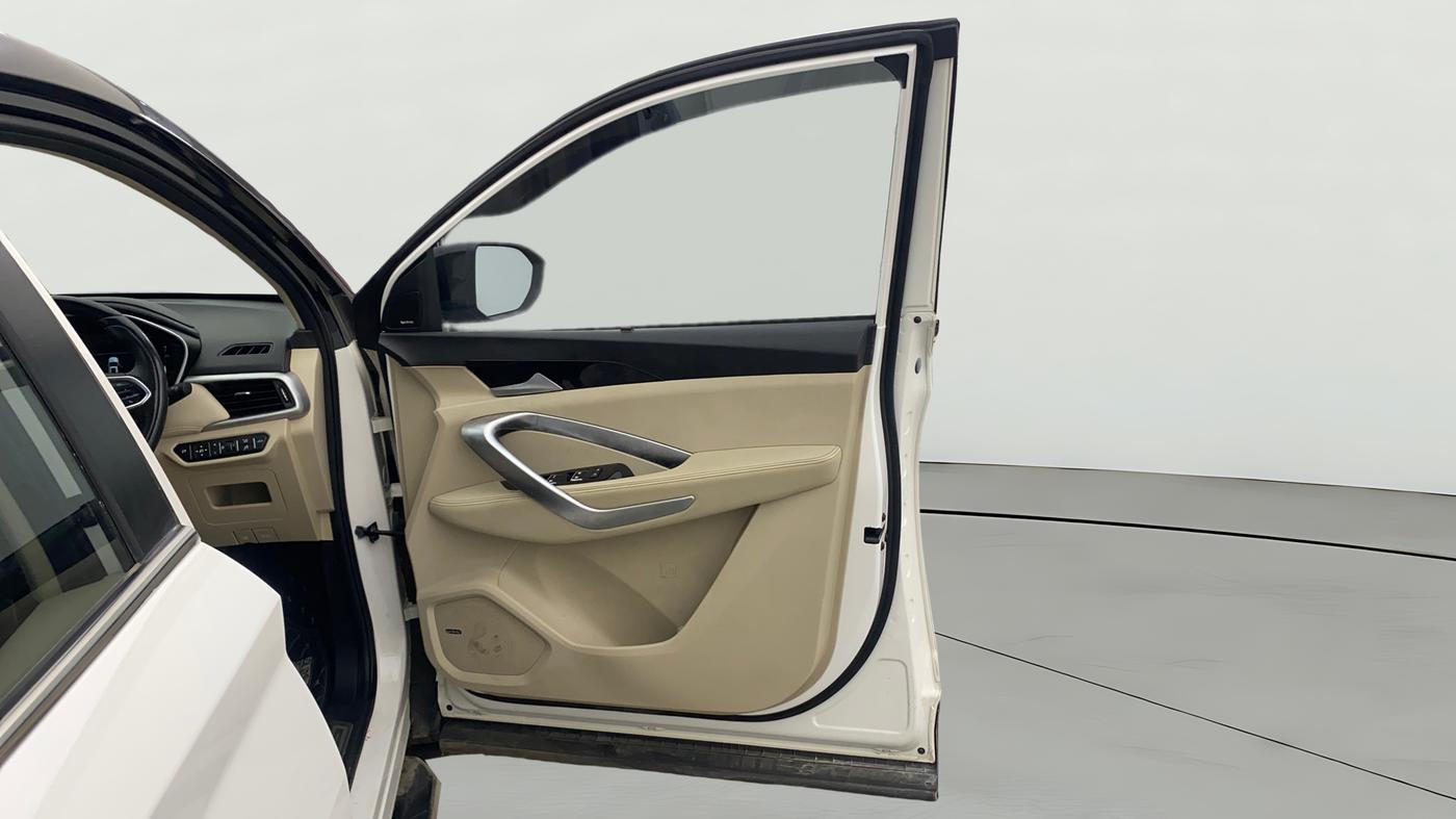 2021 MG HECTOR SHARP HYBRID 1.5 PETROL, Petrol, Manual, 32,926 km, RHS Front Door