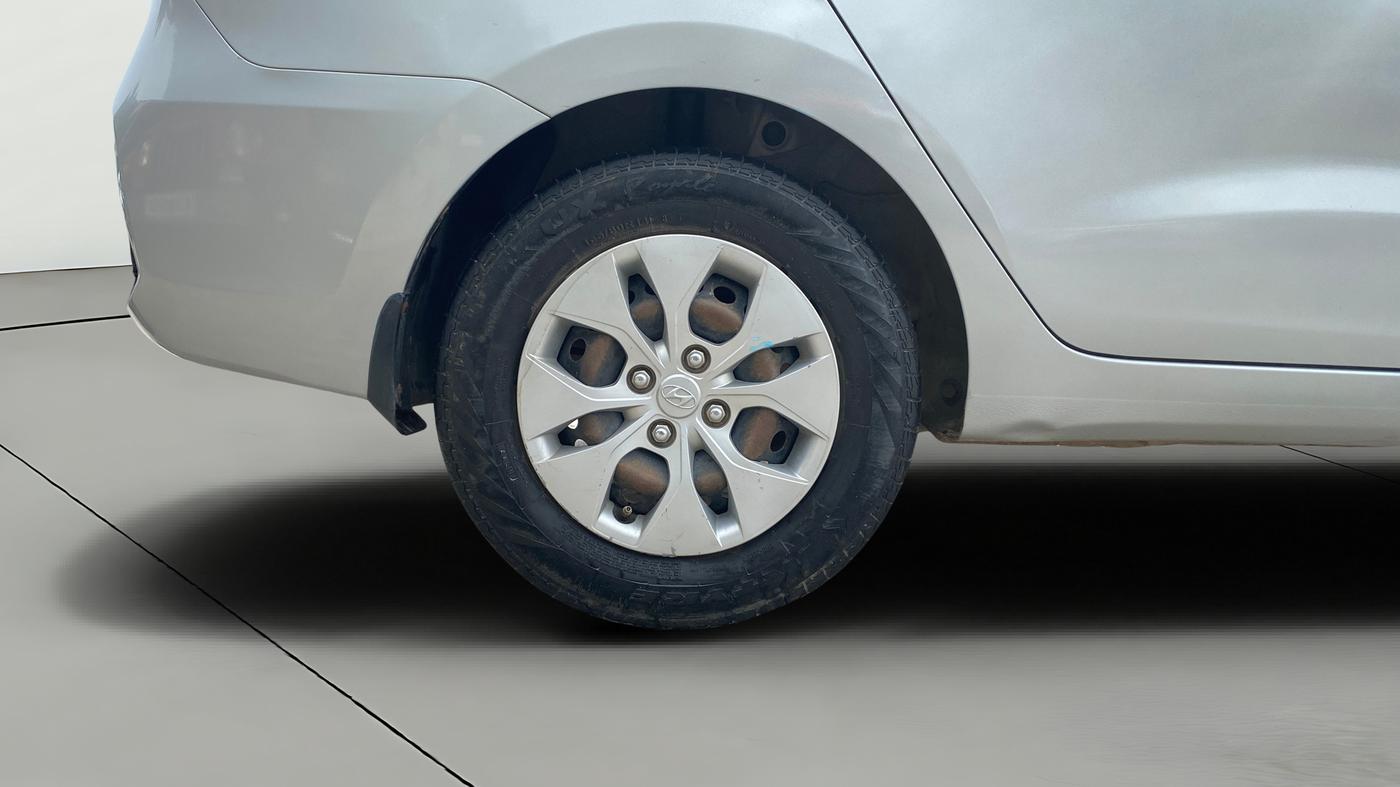 2018 Hyundai Xcent E+, Petrol, Manual, 97,614 km, Right Rear Wheel