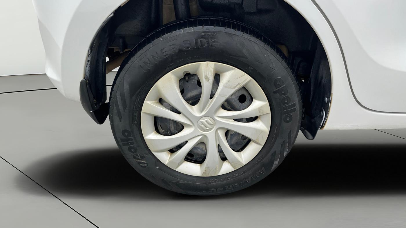 2018 Maruti Swift VXI, Petrol, Manual, 92,768 km, Right Rear Wheel