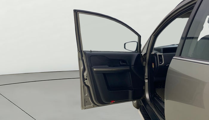 2018 Tata Hexa XT 4X2 7 STR, Diesel, Manual, 1,01,248 km, LHS Front Door