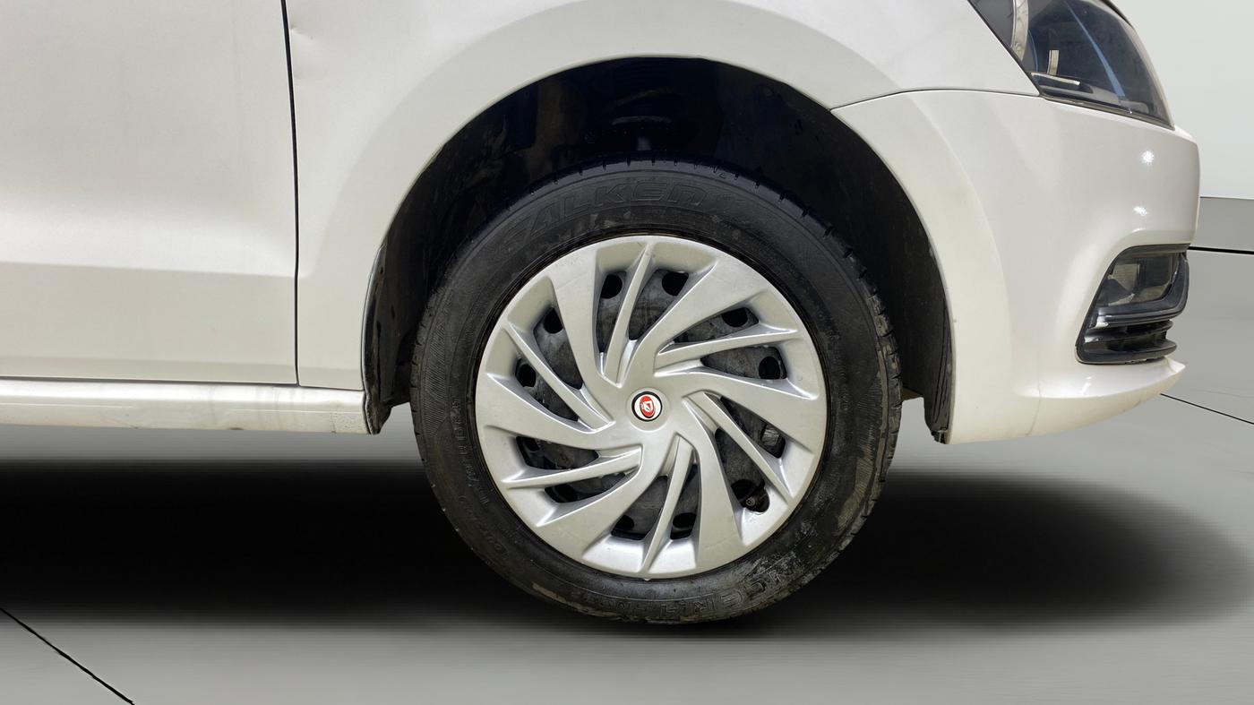 2014 Volkswagen Polo COMFORTLINE 1.2L PETROL, Petrol, Manual, 44,405 km, Right Front Wheel