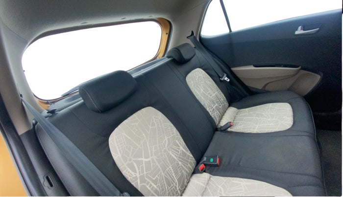 2017 Hyundai Grand i10 ASTA 1.2 KAPPA VTVT, Petrol, Manual, 4,450 km, Right Side Rear Door Cabin