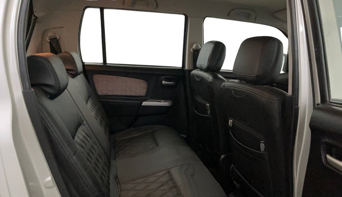 2016 Maruti Wagon R 1.0 VXI AMT, Petrol, Automatic, 75,807 km, Right Side Rear Door Cabin