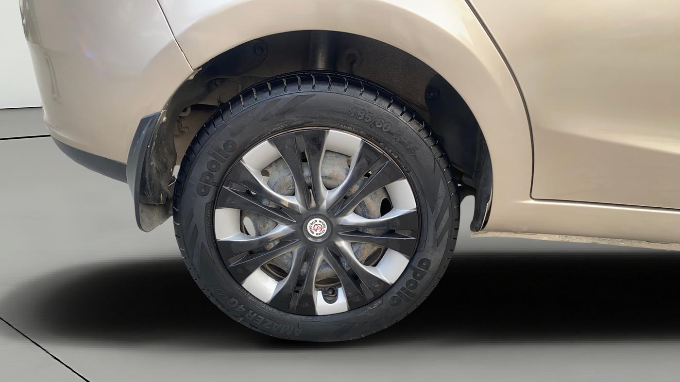 2016 Tata Zest XMS PETROL, Petrol, Manual, 96,724 km, Right Rear Wheel