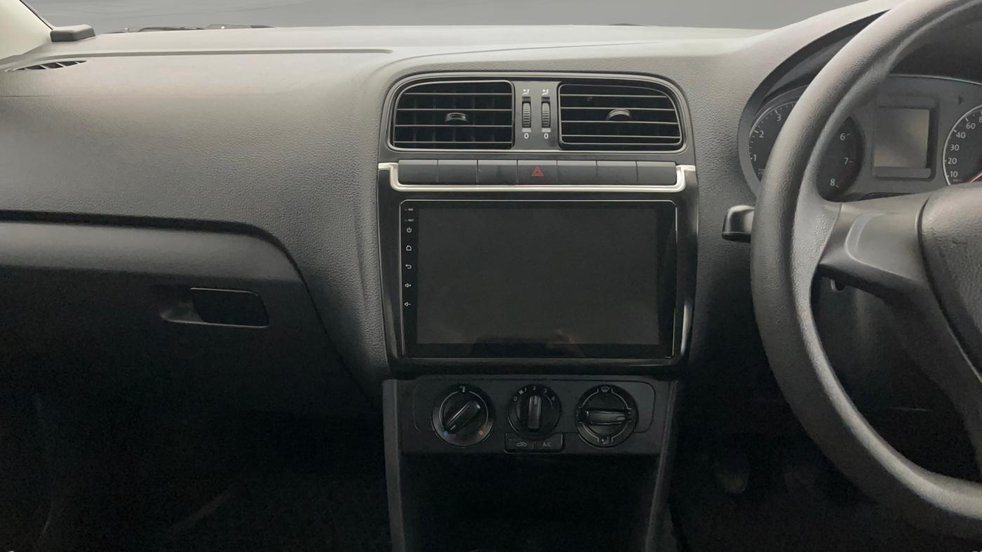 2020 Volkswagen Polo TRENDLINE 1.0L, Petrol, Manual, 66,518 km, Air Conditioner