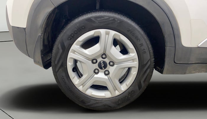 2022 KIA SONET HTK 1.2, Petrol, Manual, 27,304 km, Right Rear Wheel