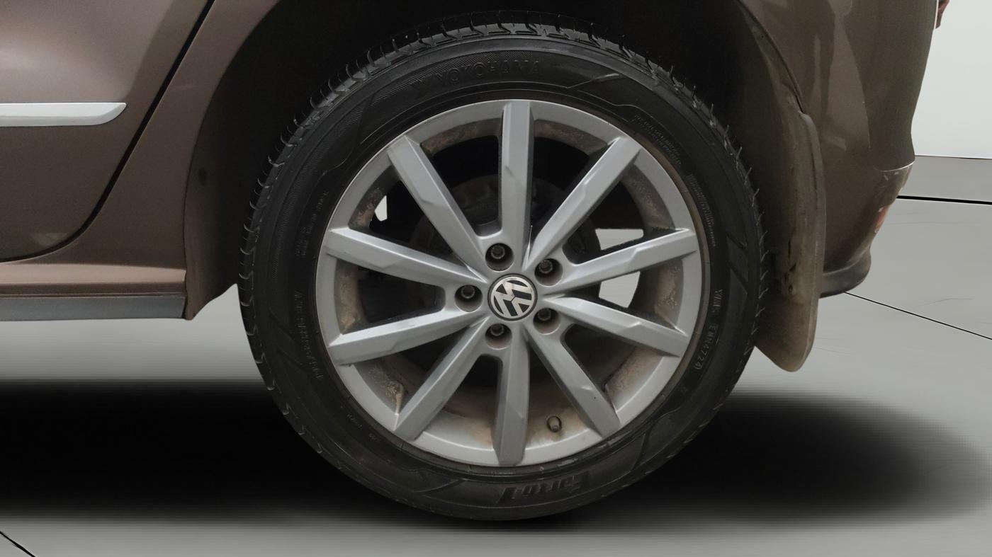 2020 Volkswagen Polo HIGHLINE PLUS 1.0L TSI, Petrol, Manual, 42,149 km, Left Rear Wheel