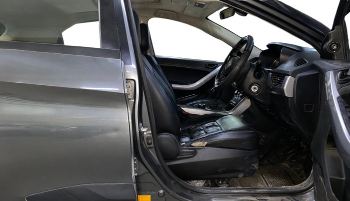 2020 Tata NEXON XM PLUS SUNROOF DIESEL, Diesel, Manual, 78,654 km, Right Side Front Door Cabin