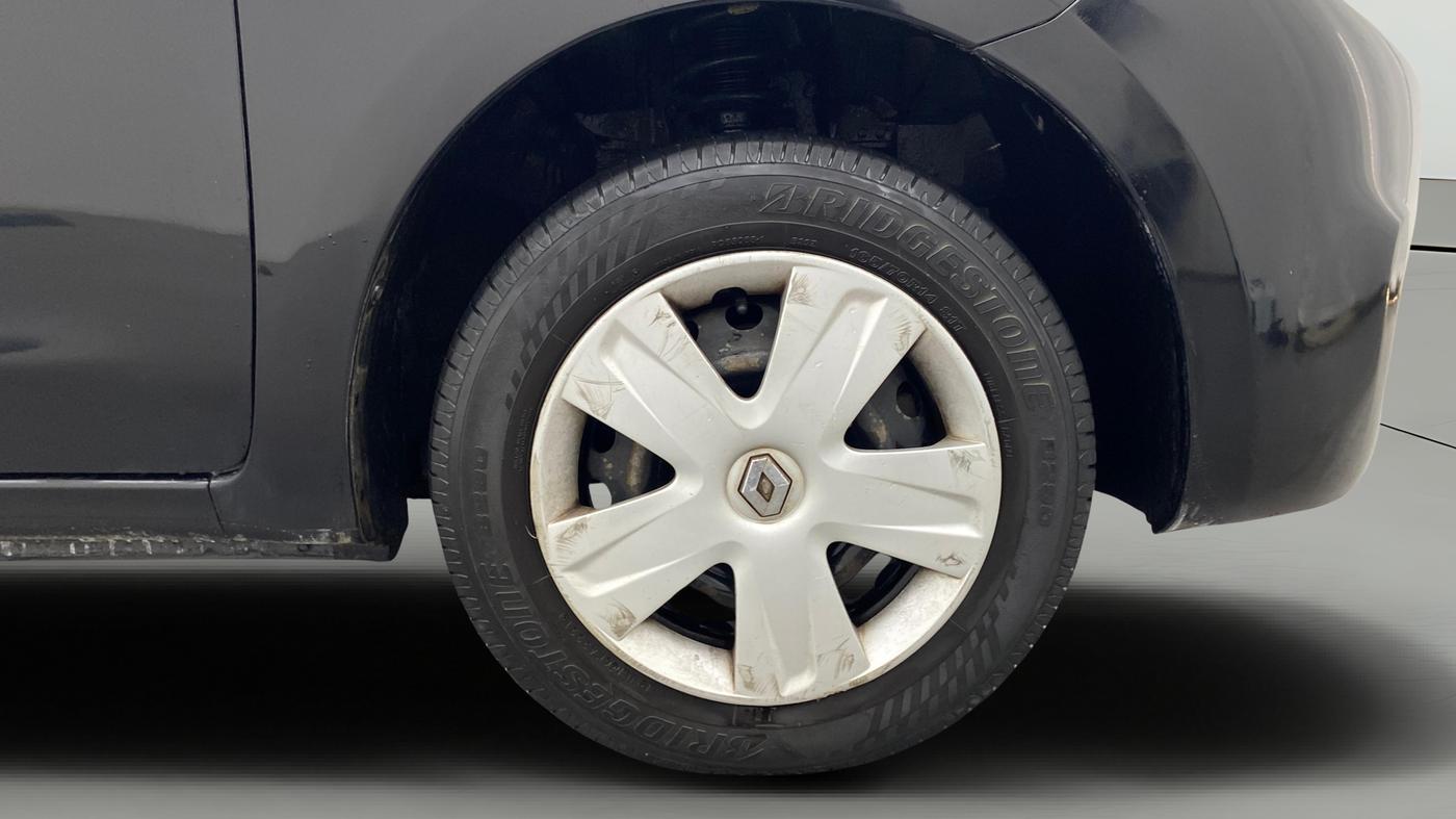2015 Renault Pulse RXL DIESEL, Diesel, Manual, 66,402 km, Right Front Wheel