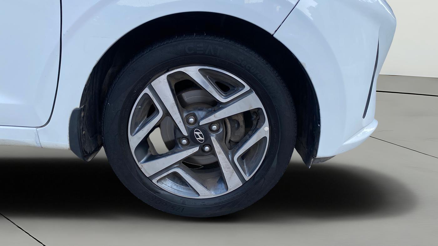 2020 Hyundai AURA SX PLUS 1.2 AMT, CNG, Automatic, 1,03,708 km, Right Front Wheel
