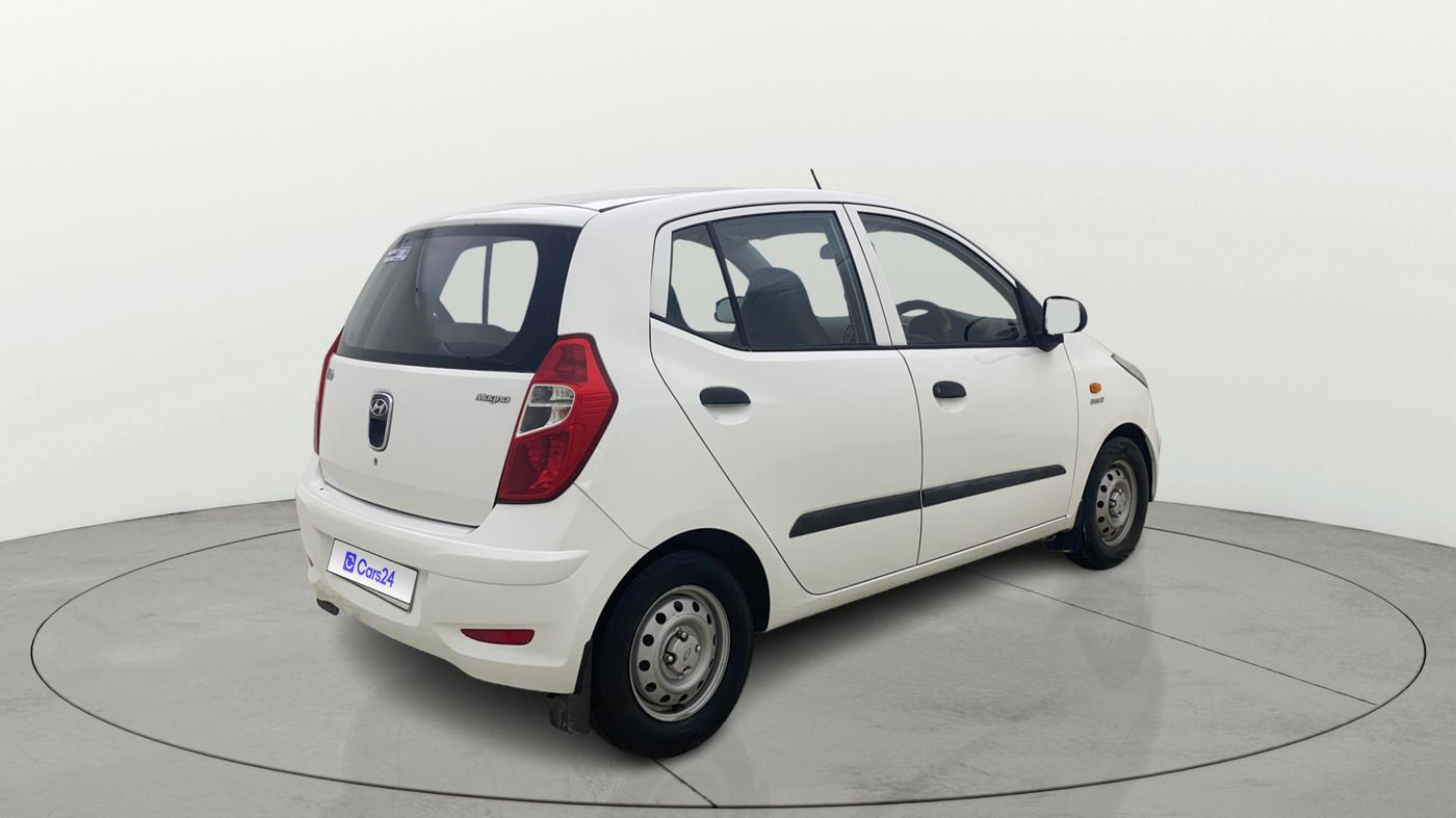 2016 Hyundai i10 MAGNA 1.1, CNG, Manual, 91,361 km, Right Back Diagonal