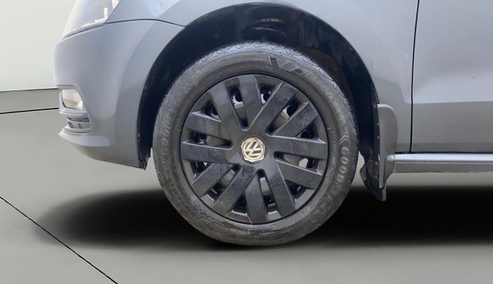 2015 Volkswagen Polo COMFORTLINE 1.2L, Petrol, Manual, 73,819 km, Left Front Wheel