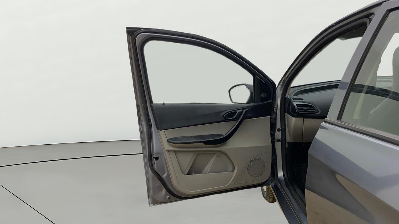 2018 Tata Tiago XM PETROL, Petrol, Manual, 83,861 km, LHS Front Door