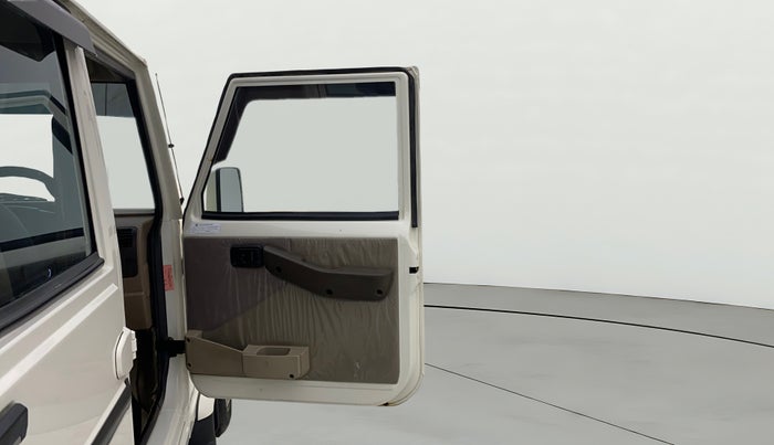 2023 Mahindra Bolero B6, Diesel, Manual, 55,586 km, RHS Front Door