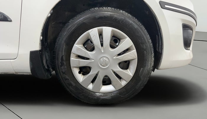 2014 Maruti Swift Dzire VXI, CNG, Manual, 62,749 km, Right Front Wheel