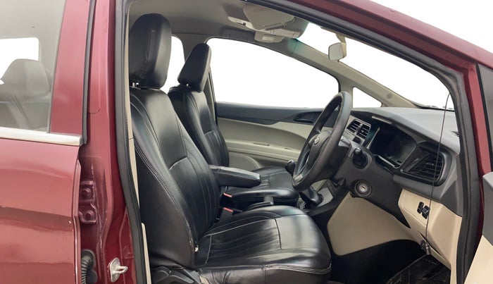 2018 Mahindra MARAZZO M4 7 STR, Diesel, Manual, 1,09,601 km, Right Side Front Door Cabin