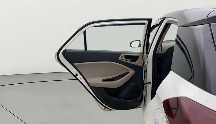 2018 Hyundai Elite i20 ASTA 1.2 (O), Petrol, Manual, 1,22,443 km, LHS Rear Door