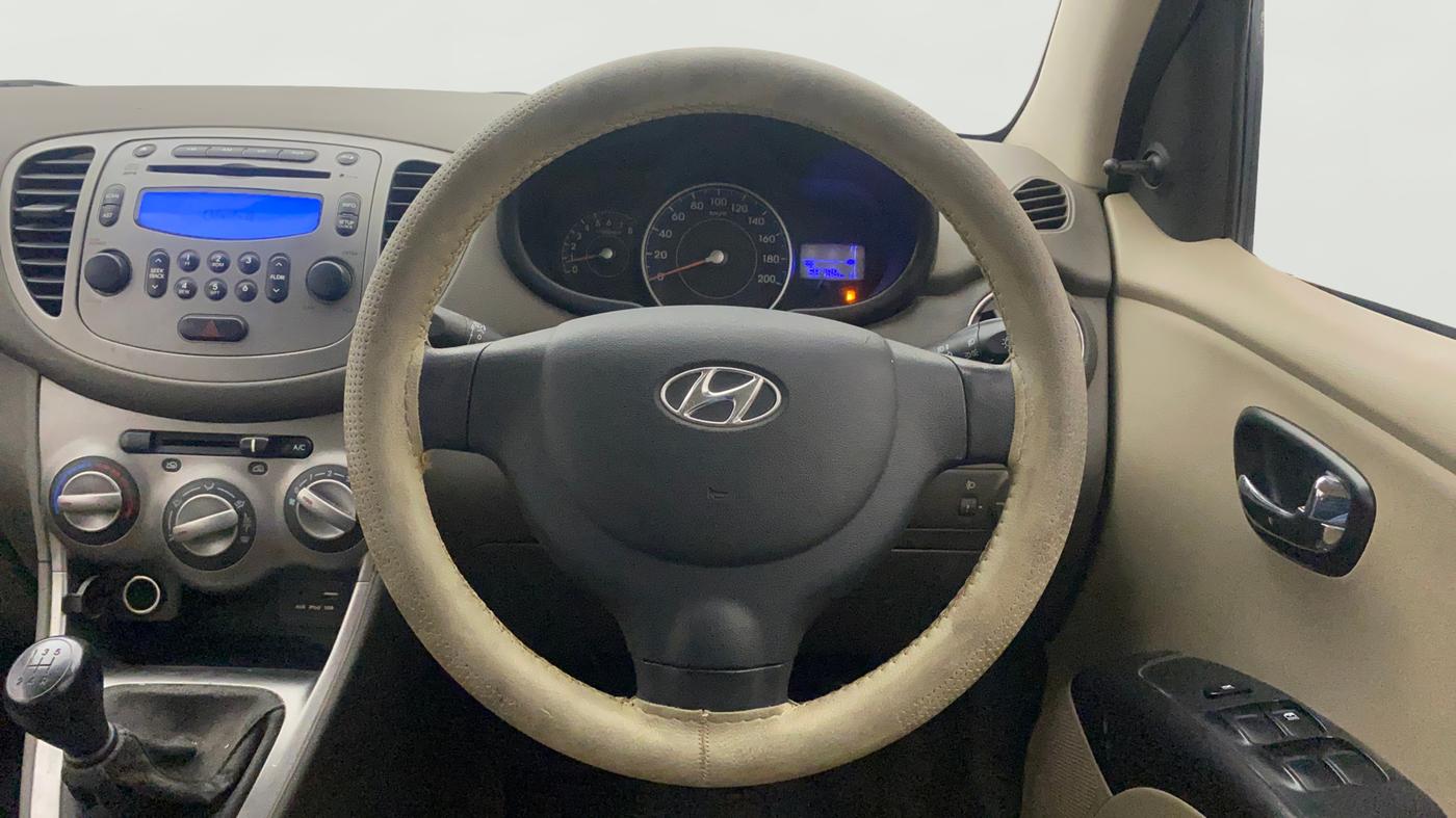2016 Hyundai i10 SPORTZ 1.1, Petrol, Manual, 59,754 km, Steering Wheel Close Up