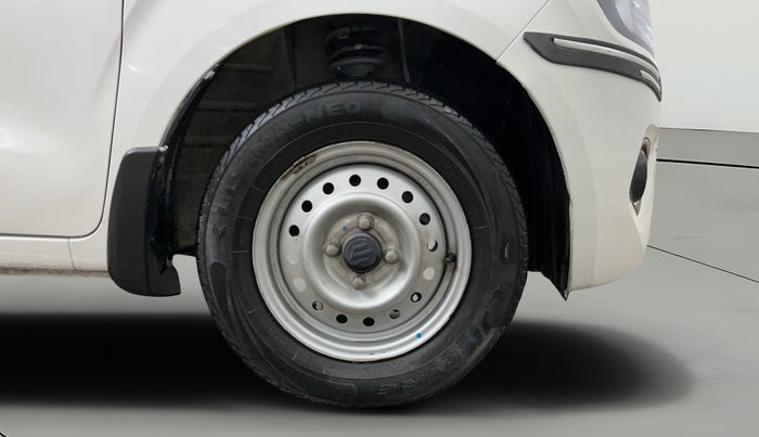 2022 Maruti New Wagon-R LXI CNG 1.0, CNG, Manual, 43,312 km, Right Front Wheel