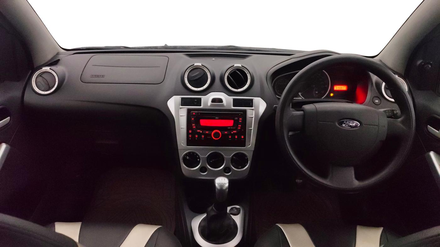 2015 Ford Figo TITANIUM 1.2 PETROL, Petrol, Manual, 57,330 km, Dashboard