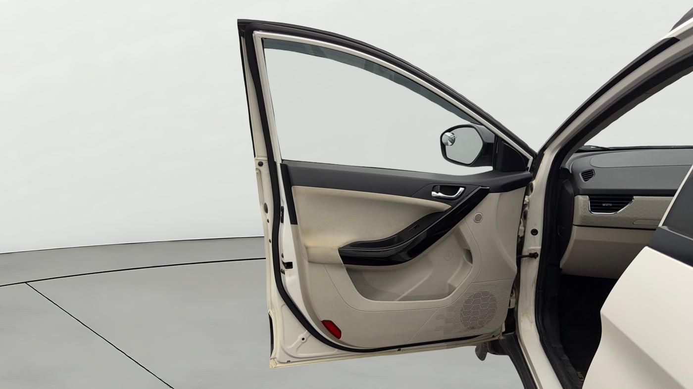 2022 Tata NEXON XZA PLUS PETROL, Petrol, Automatic, 71,950 km, LHS Front Door